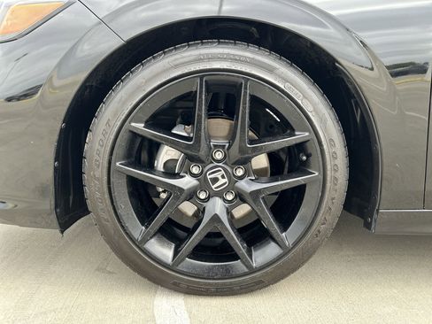 Certified 2025 Honda Civic Sport image 18