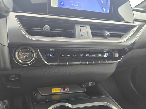 New 2025 Lexus UX 300h FWD image 31