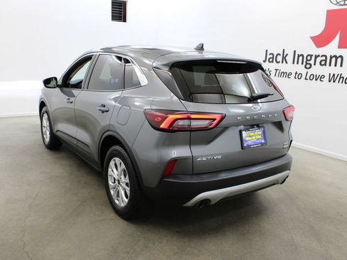 Used 2024 Ford Escape Active AWD/4WD image 3