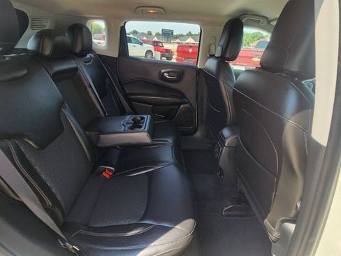 Used 2018 Jeep Compass Latitude w/ Popular Equipment Group AWD/4WD image 22