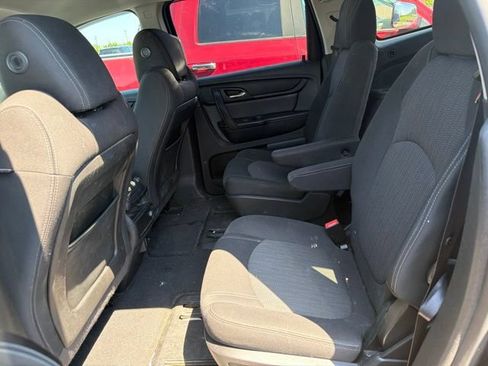 Used 2017 Chevrolet Traverse LT w/ Style and Technology Package AWD/4WD image 7