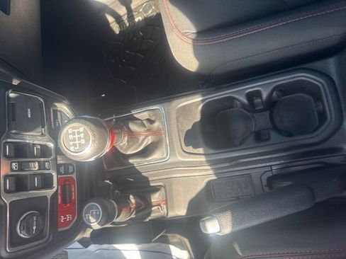 Used 2021 Jeep Wrangler Unlimited Rubicon image 18