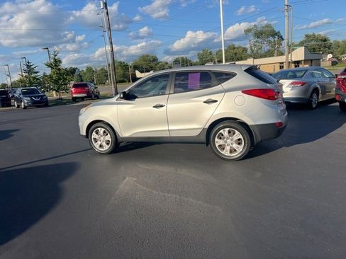 Used 2010 Hyundai Tucson GLS image 13