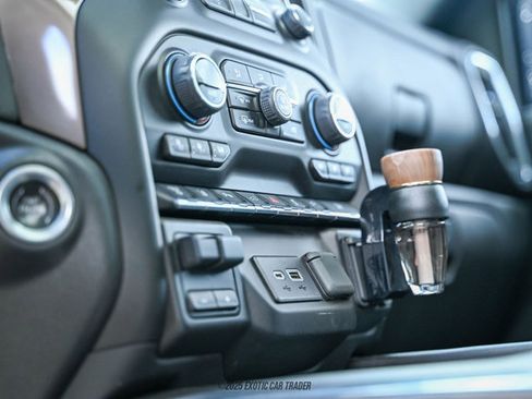 Used 2023 Chevrolet Silverado 3500 High Country image 26