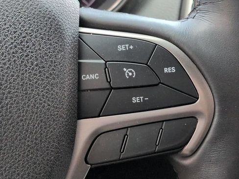 Used 2018 Jeep Grand Cherokee Limited AWD/4WD image 27