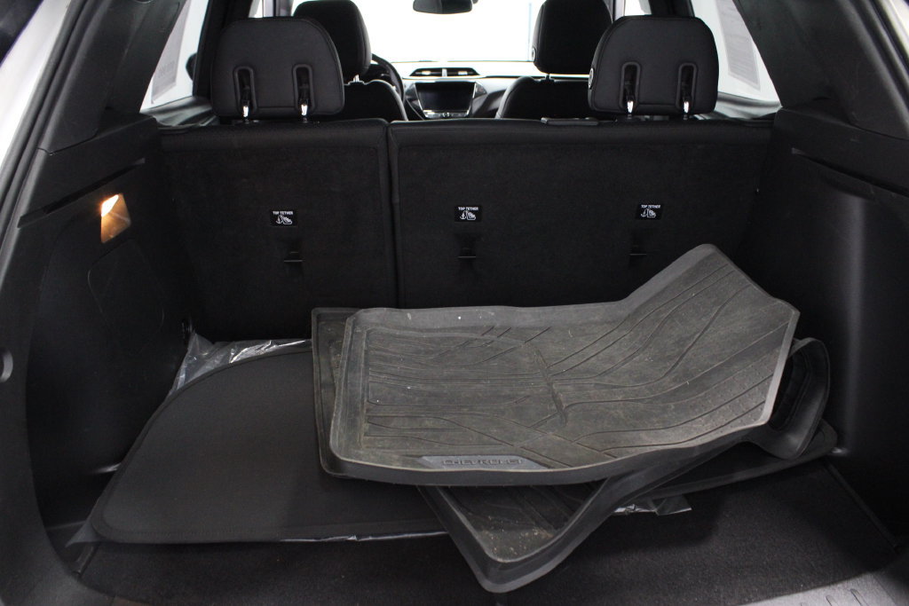 Used 2021 Chevrolet TrailBlazer RS w/ Sun and Liftgate Package AWD/4WD image 17
