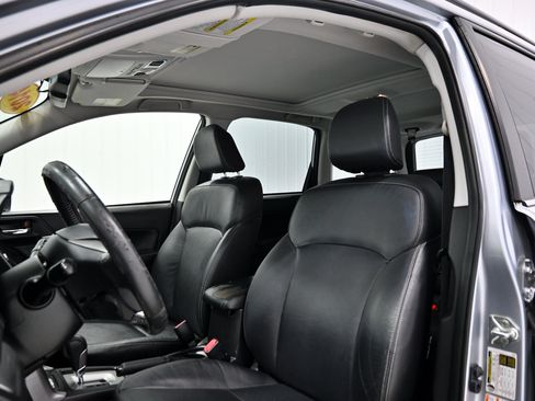 Used 2014 Subaru Forester 2.5i Limited AWD/4WD image 6