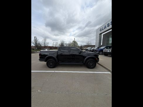 Used 2025 Ford Ranger Raptor AWD/4WD image 2