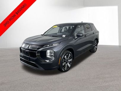 Used 2025 Mitsubishi Outlander SE