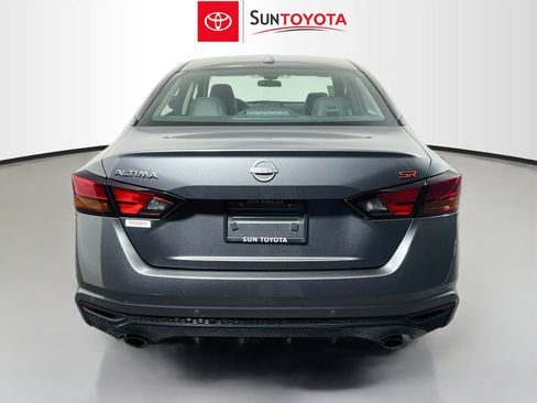 Used 2025 Nissan Altima 2.5 SR FWD image 5