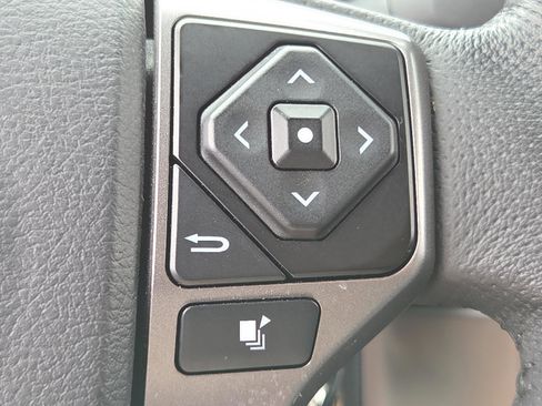 Used 2021 Toyota Tacoma SR5 image 24