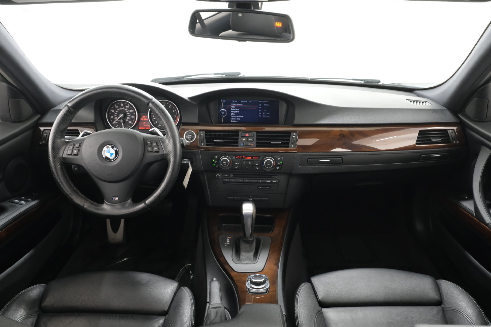 Used 2011 BMW 335i xDrive Sedan AWD/4WD image 9