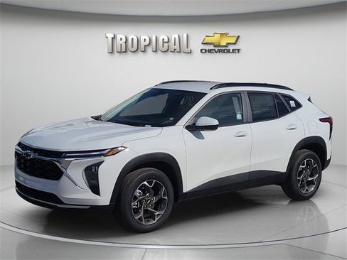 New 2026 Chevrolet Trax LT w/ Driver Confidence Package image 1