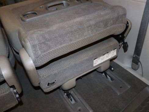 Used 2007 Dodge Caravan SXT w/ Popular Equipment Group I FWD image 33