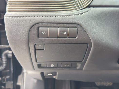 Used 2023 Lexus LS 500 Luxury w/ Luxury Package image 15