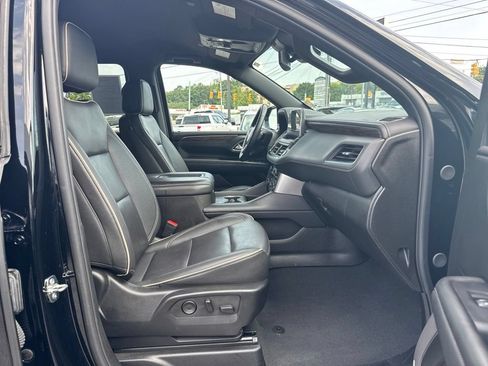 Used 2024 Chevrolet Suburban Premier AWD/4WD image 14