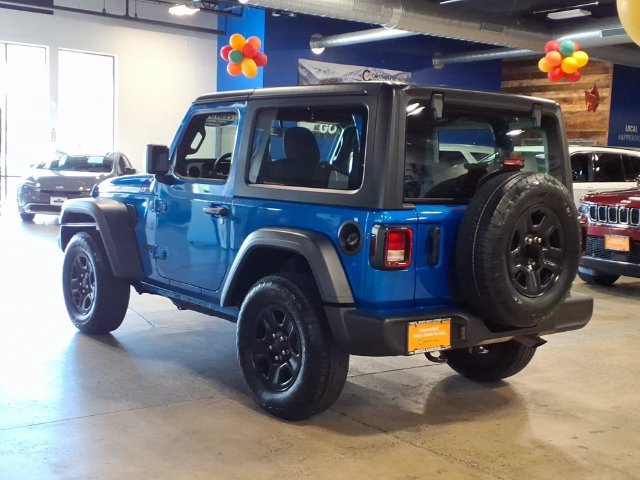 Used 2025 Jeep Wrangler Sport AWD/4WD image 8