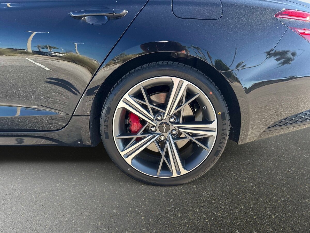 Used 2024 Genesis G70 3.3T Advanced w/ Sport Prestige Package RWD image 9