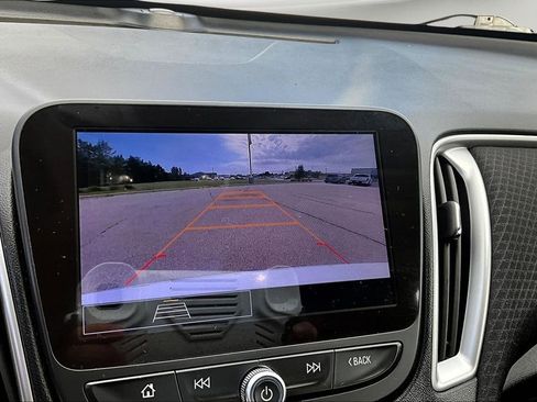 Used 2024 Chevrolet Malibu LT image 14