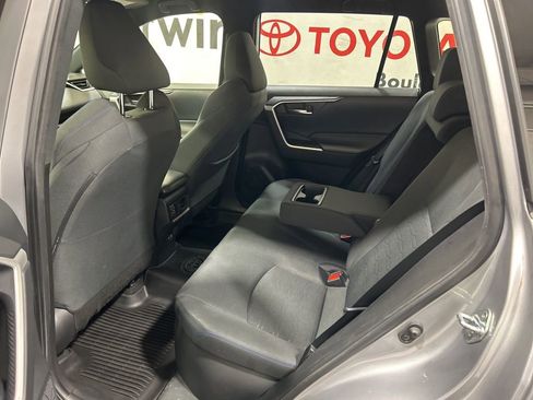 Used 2023 Toyota RAV4 SE image 21