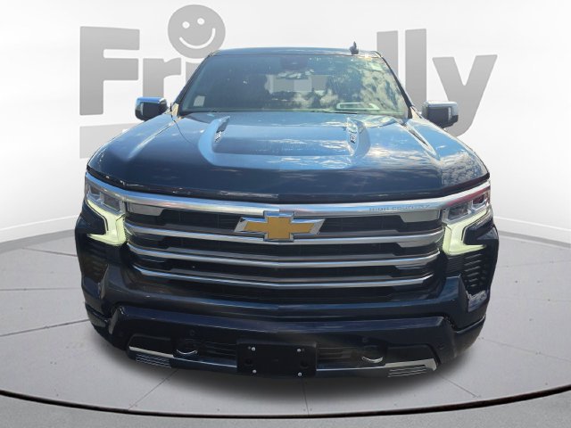 Used 2022 Chevrolet Silverado 1500 High Country w/ Technology Package AWD/4WD image 2