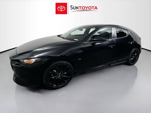 Used 2024 MAZDA MAZDA3 s FWD image 9
