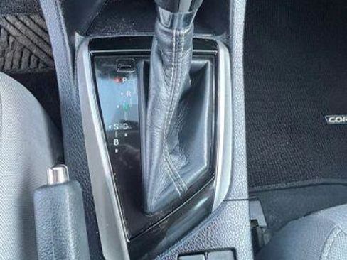 Used 2014 Toyota Corolla LE image 22