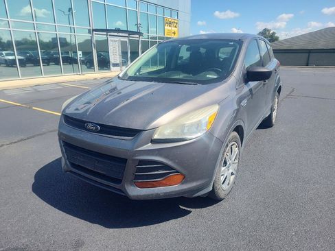 Used 2014 Ford Escape S FWD image 2
