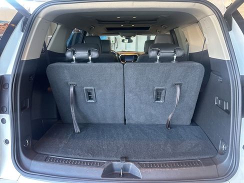 Used 2018 GMC Acadia Denali w/ Technology Package image 9