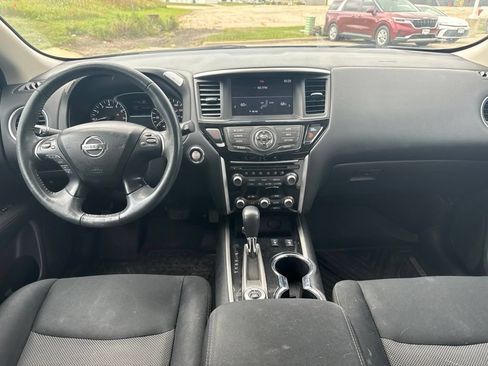 Used 2017 Nissan Pathfinder SV w/ Trailer Tow Package AWD/4WD image 11