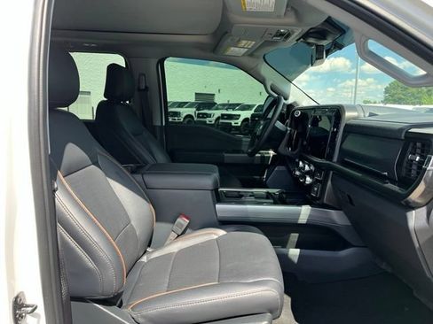 Used 2026 Ford F250 Lariat w/ Lariat Premium Package AWD/4WD image 11