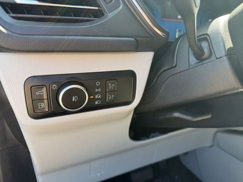 Used 2025 Ford Escape SE w/ PHEV Premium Package FWD image 19