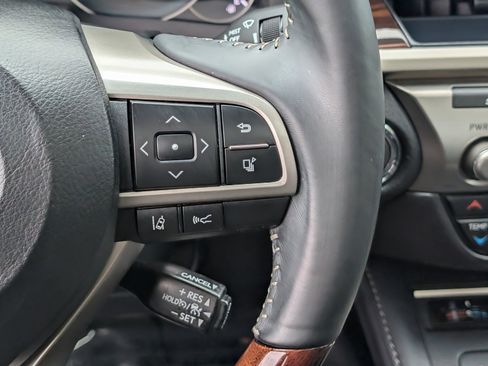 Used 2017 Lexus ES 350 w/ Premium Package image 24