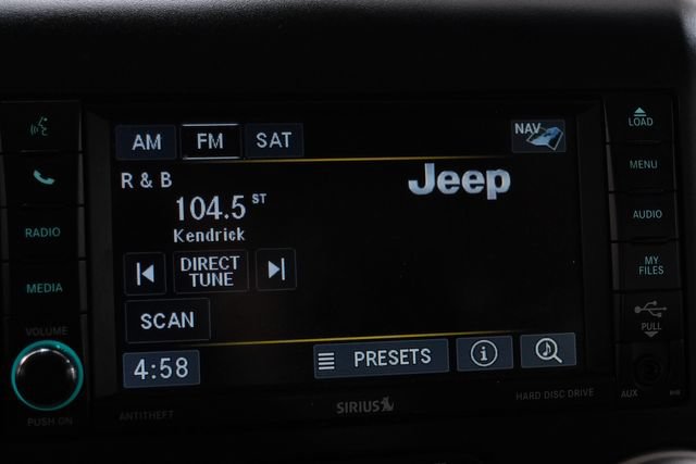 Used 2017 Jeep Wrangler Unlimited Sahara w/ Connectivity Group AWD/4WD image 25