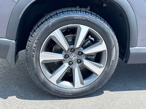 Used 2025 Honda Pilot Elite image 9