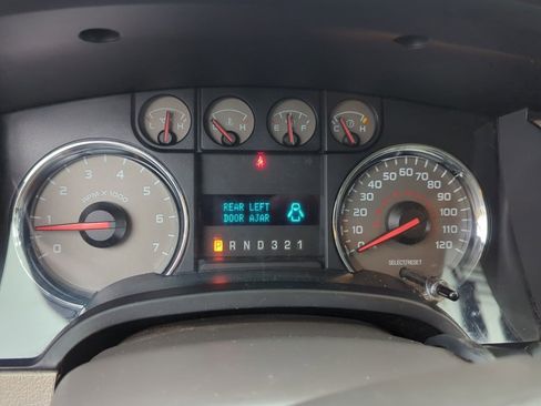 Used 2010 Ford F150 XLT image 17