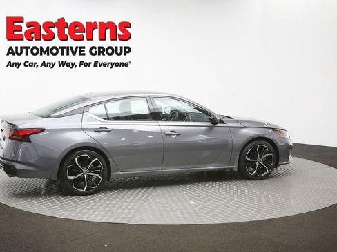 Used 2023 Nissan Altima 2.5 SR FWD image 42