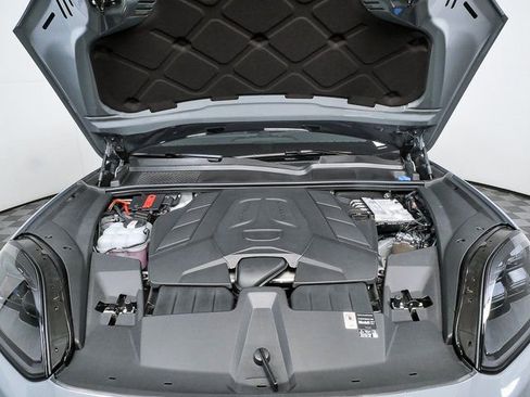 New 2026 Porsche Cayenne AWD image 35