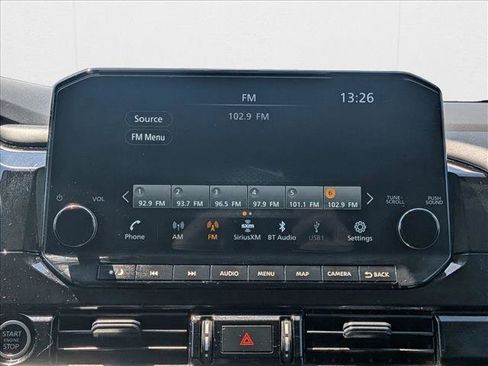 Used 2024 Nissan Pathfinder SL image 12