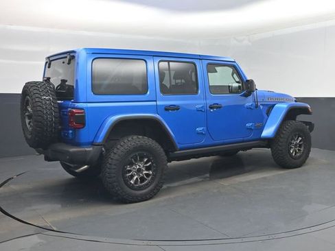 Used 2022 Jeep Wrangler Unlimited Rubicon w/ Trailer Tow Package AWD/4WD image 3