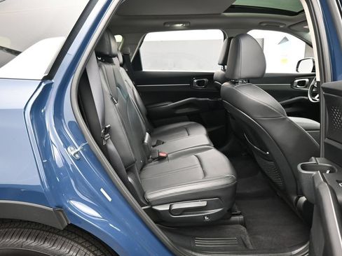 Used 2025 Kia Sorento S w/ Panoramic Sunroof Package FWD image 34