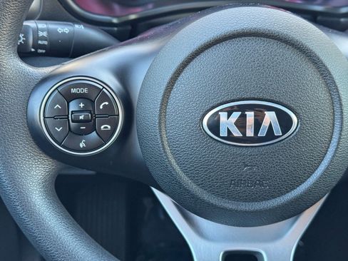 Used 2021 Kia Soul LX FWD image 19