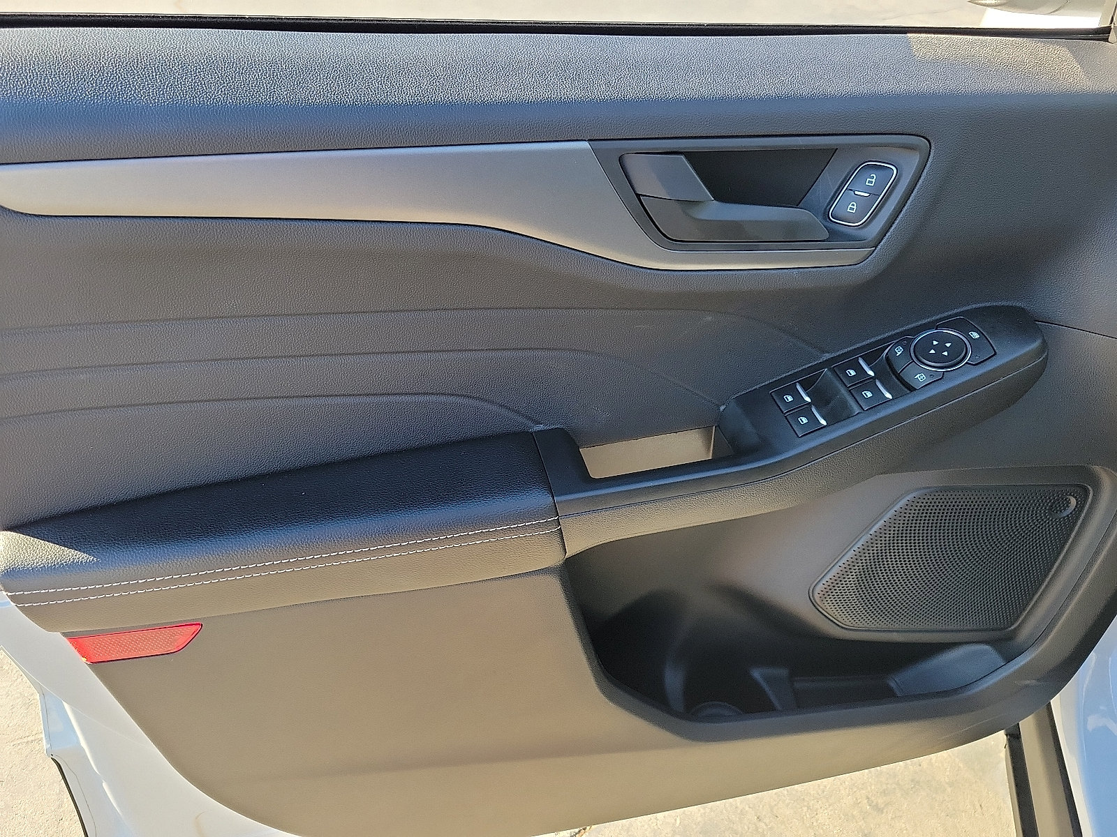 Used 2025 Ford Escape Active FWD image 14