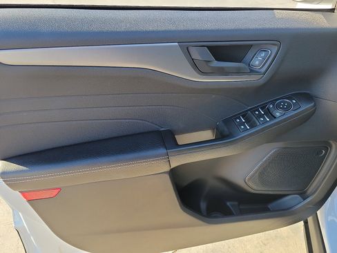 Used 2025 Ford Escape Active image 14