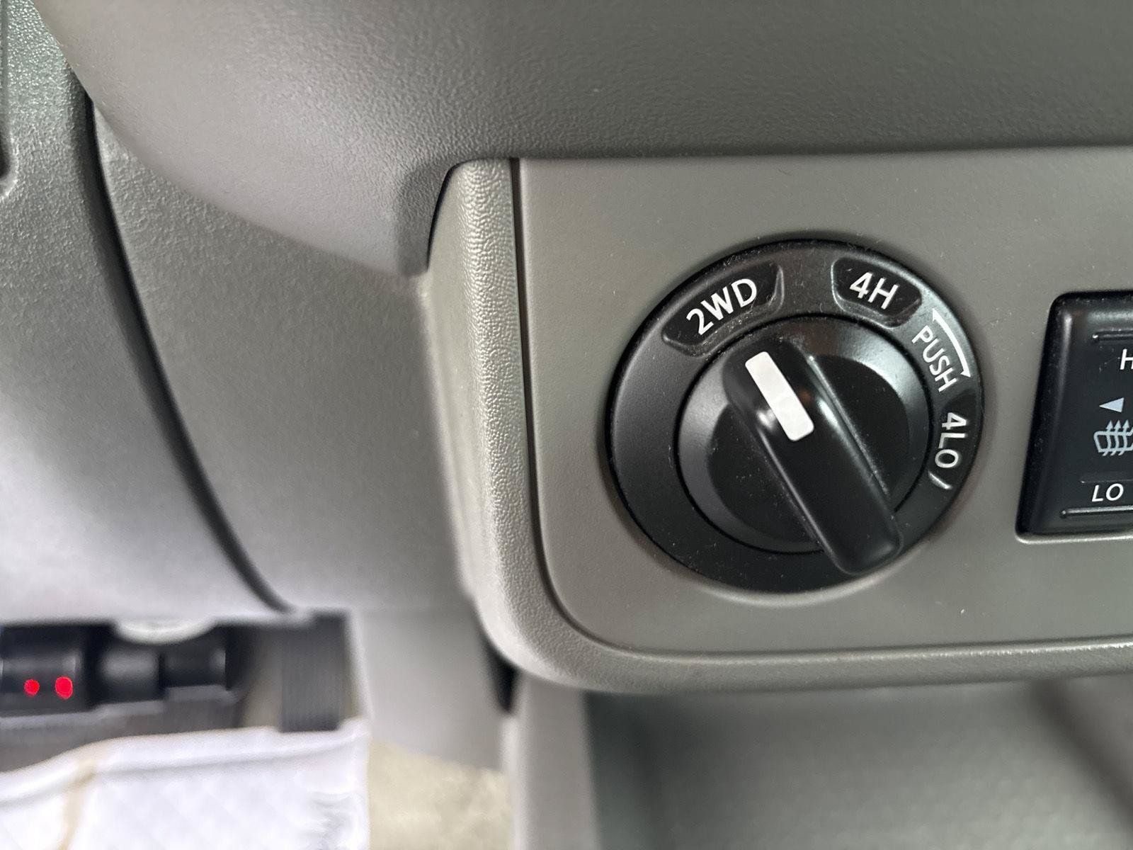 Used 2016 Nissan Frontier SV AWD/4WD image 22