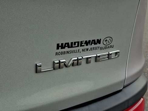 Used 2017 Jeep Cherokee Limited AWD/4WD image 29