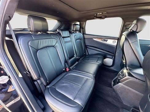 Used 2018 Lincoln MKX Reserve w/ Luxury Package image 29