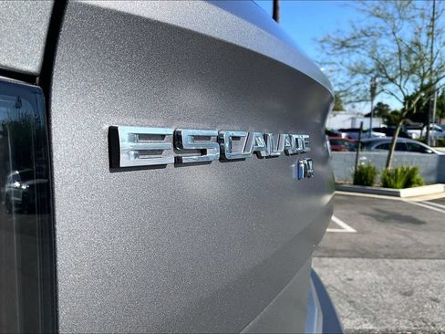 New 2026 Cadillac Escalade IQ Luxury 2 w/ LPO, Floor Liner Package AWD/4WD image 29