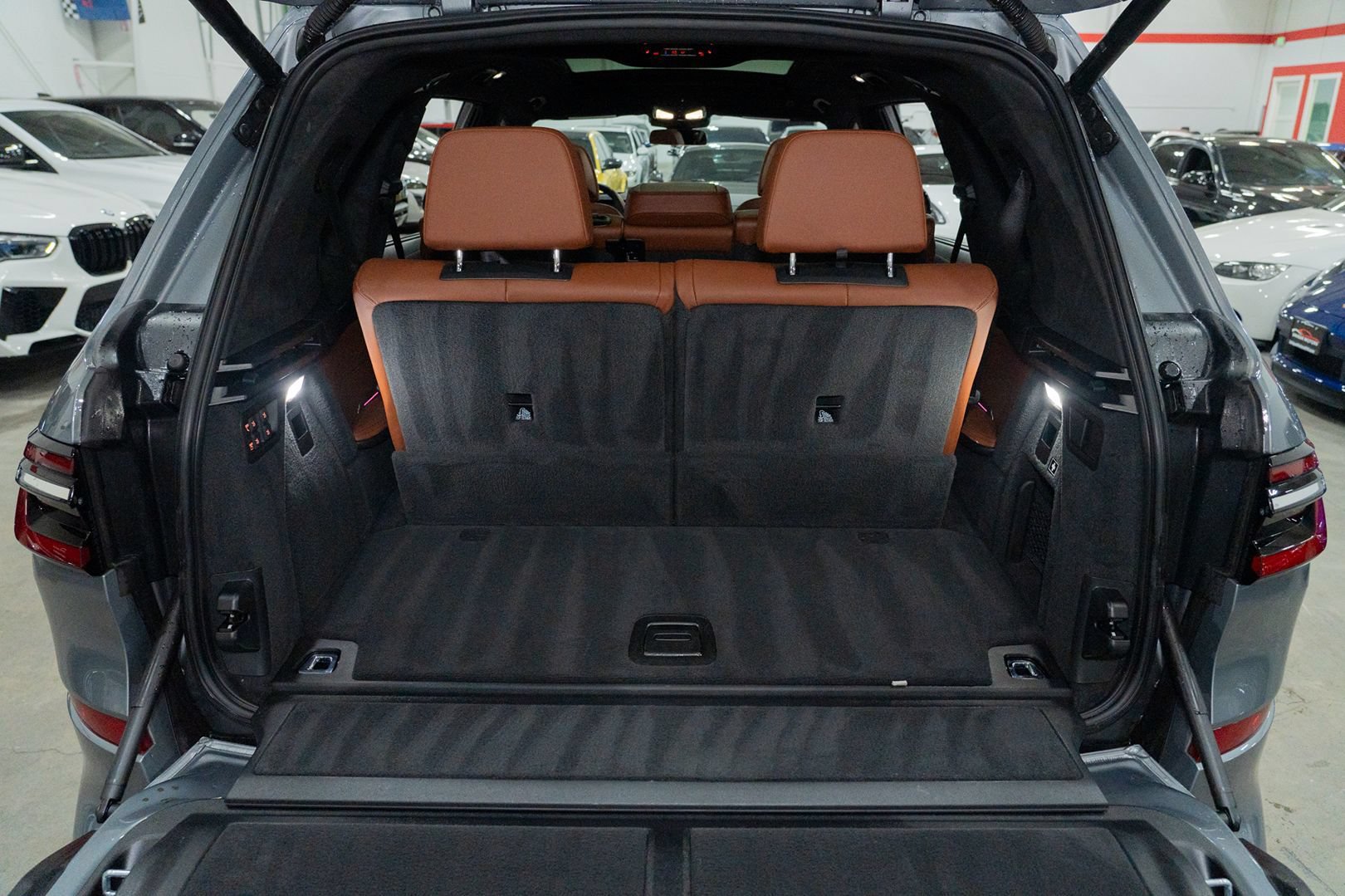 Used 2023 BMW X7 M60i AWD/4WD image 39