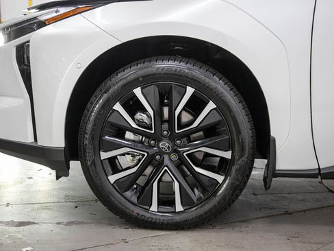 Certified 2026 Toyota bZ AWD/4WD image 29